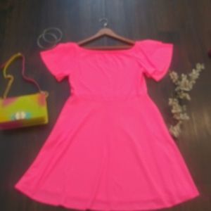 Women's Plus size hot pink dress with pockets
